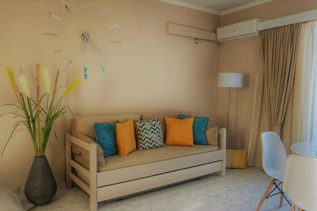 Remvi Deluxe Apartment 104 With Sea View Karpathos Exterior photo